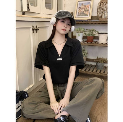 Short-Sleeve V-Neck Applique Drawstring Hem Polo Shirt