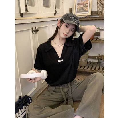 Short-Sleeve V-Neck Applique Drawstring Hem Polo Shirt