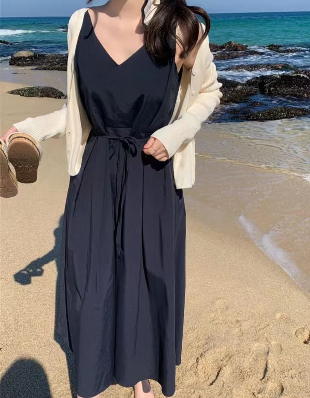 Thin Strap V-Neck Midi Sundress