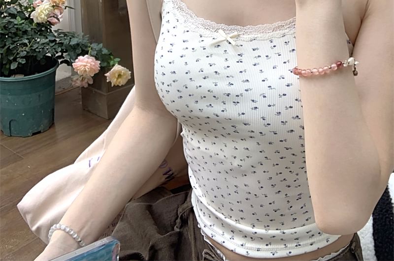 Floral Lace Trim Cropped Cami Top