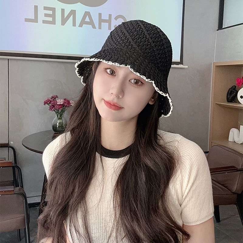 Contrast Trim Woven Bucket Hat