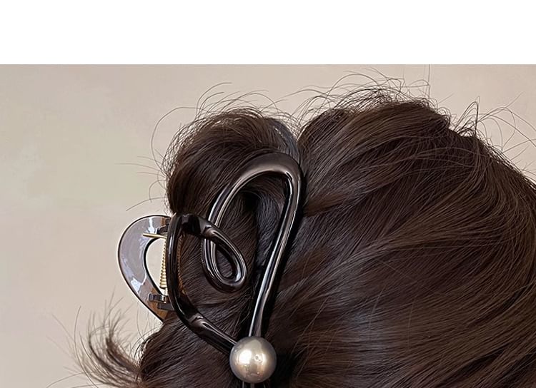 Faux Pearl Heart Hair Claw