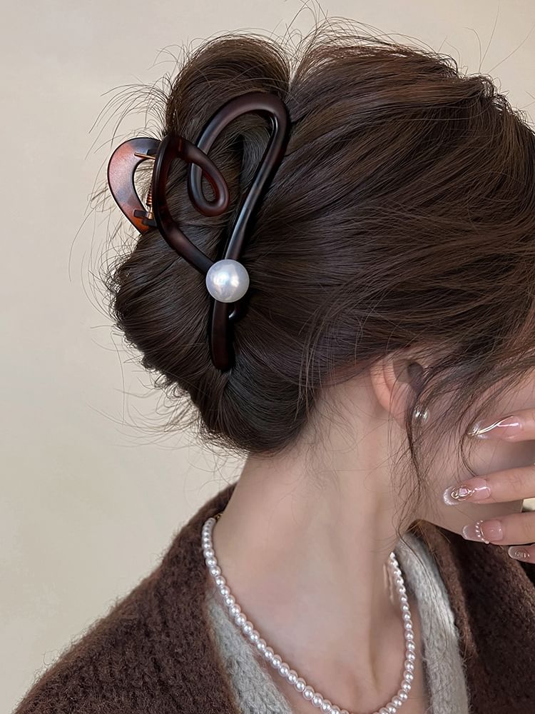 Faux Pearl Heart Hair Claw