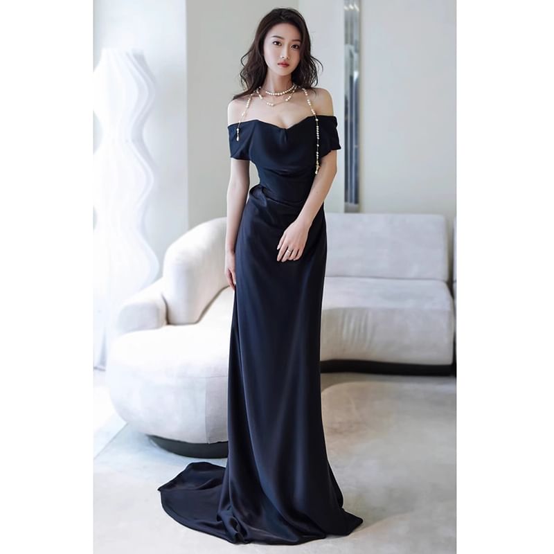 Off-Shoulder Plain Ruched Trained Mermaid Evening Gown