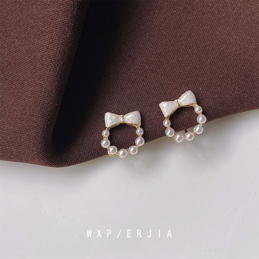Faux Earring Pearl Cuff