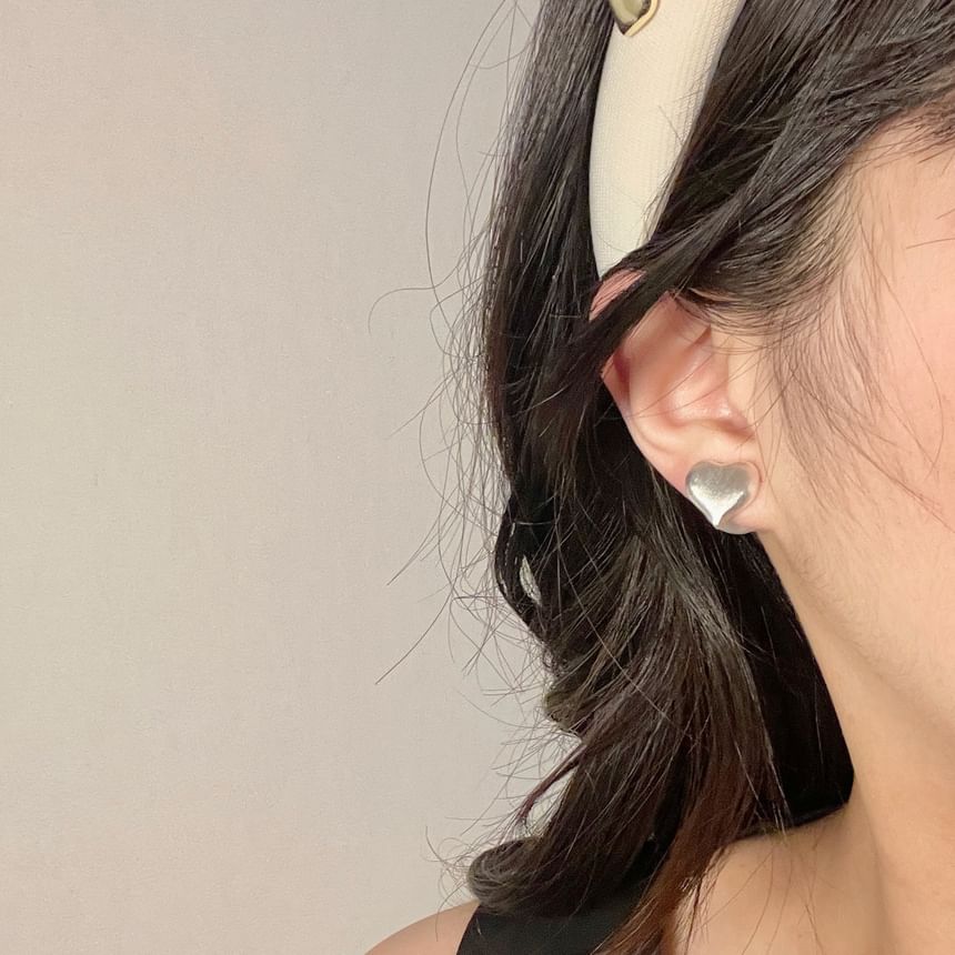 Heart Alloy Stud Earring