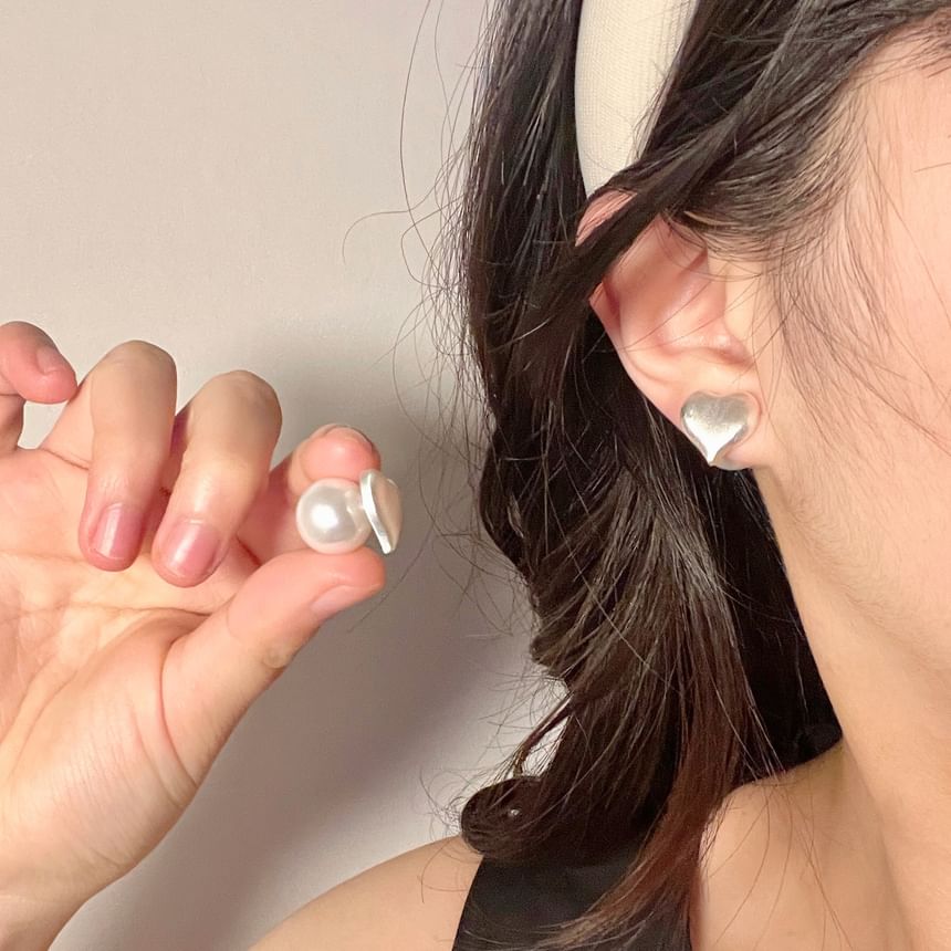 Heart Alloy Stud Earring