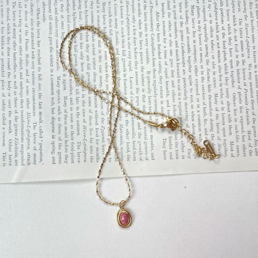 Oval Alloy Choker Pendant