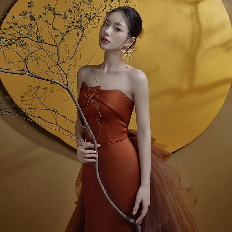 Mermaid Trained Evening Gown Strapless Bow Back Plain