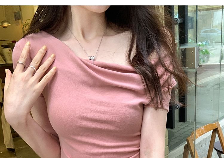 Tee Off-Shoulder Short-Sleeve Ruched Crop Plain