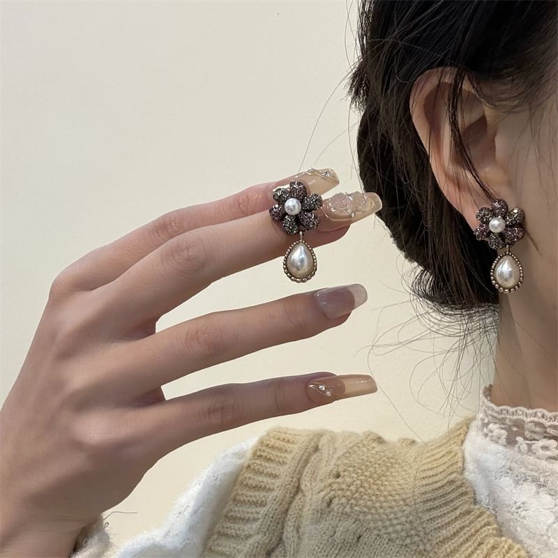 Faux Pearl Drop Earring