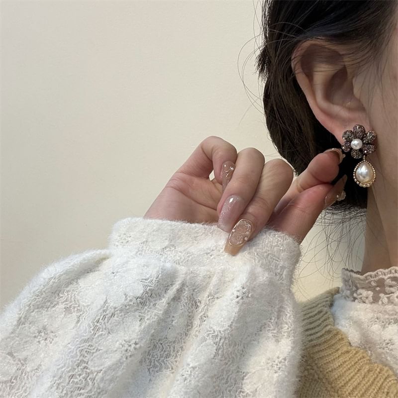 Faux Pearl Drop Earring