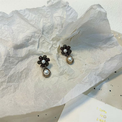Faux Pearl Drop Earring