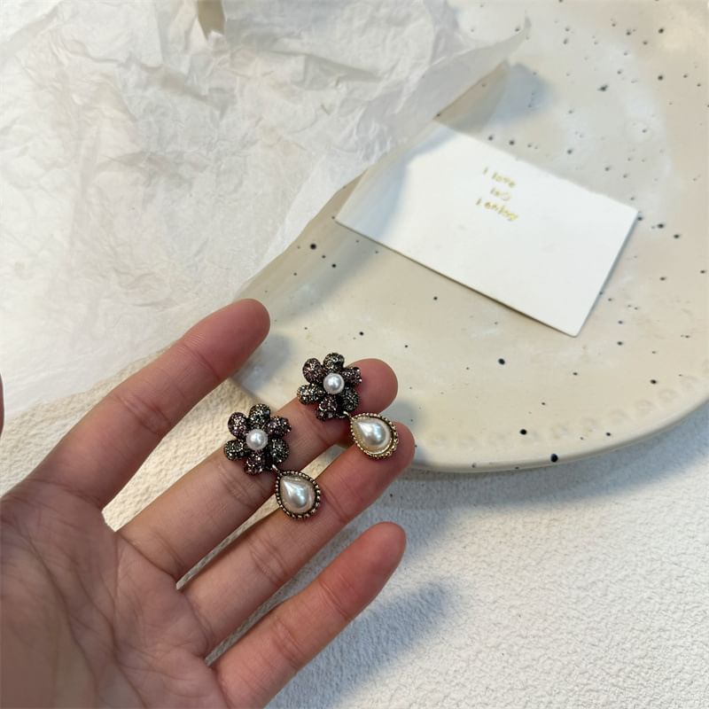 Faux Pearl Drop Earring