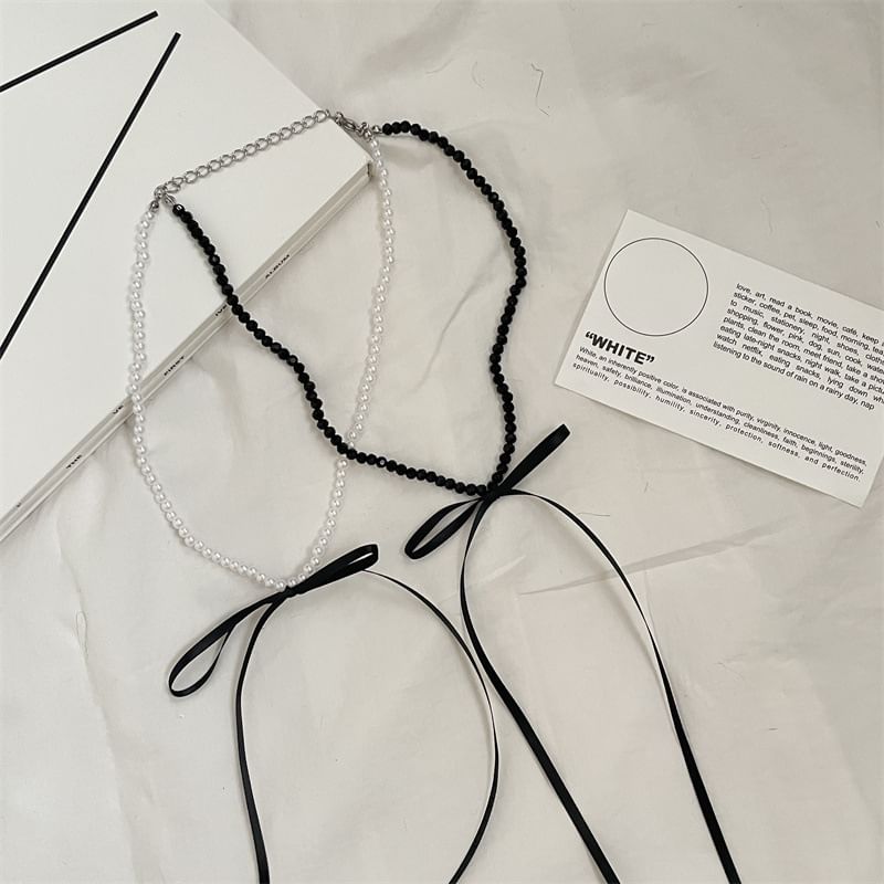 Faux Pearl Bow Necklace