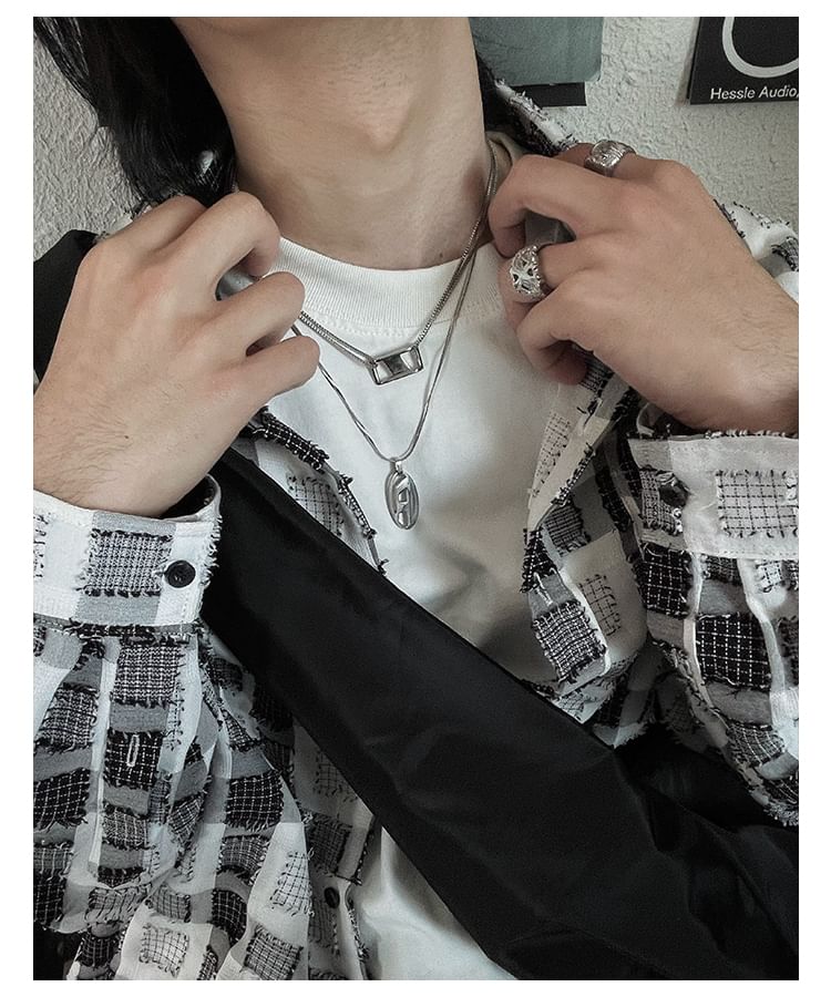 Cutout Pendant Necklace