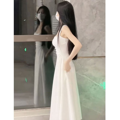 Sleeveless Scoop Neck A-Line Maxi Gown
