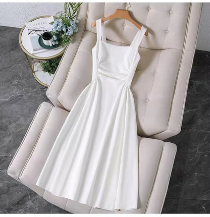 Sleeveless Scoop Neck A-Line Maxi Gown