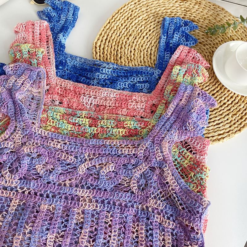 Haut court sans manches en crochet