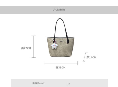 Tragetasche / Taschenanhänger / Set aus Kunstleder mit Kontrastbesatz