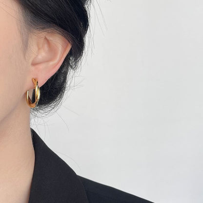 Twisted Alloy Ear Cuff