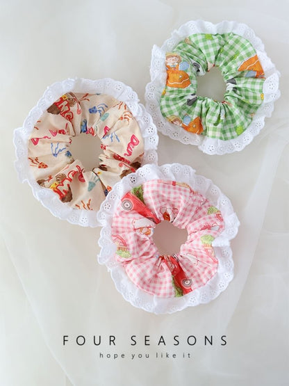 Japanese Lace Scrunchie