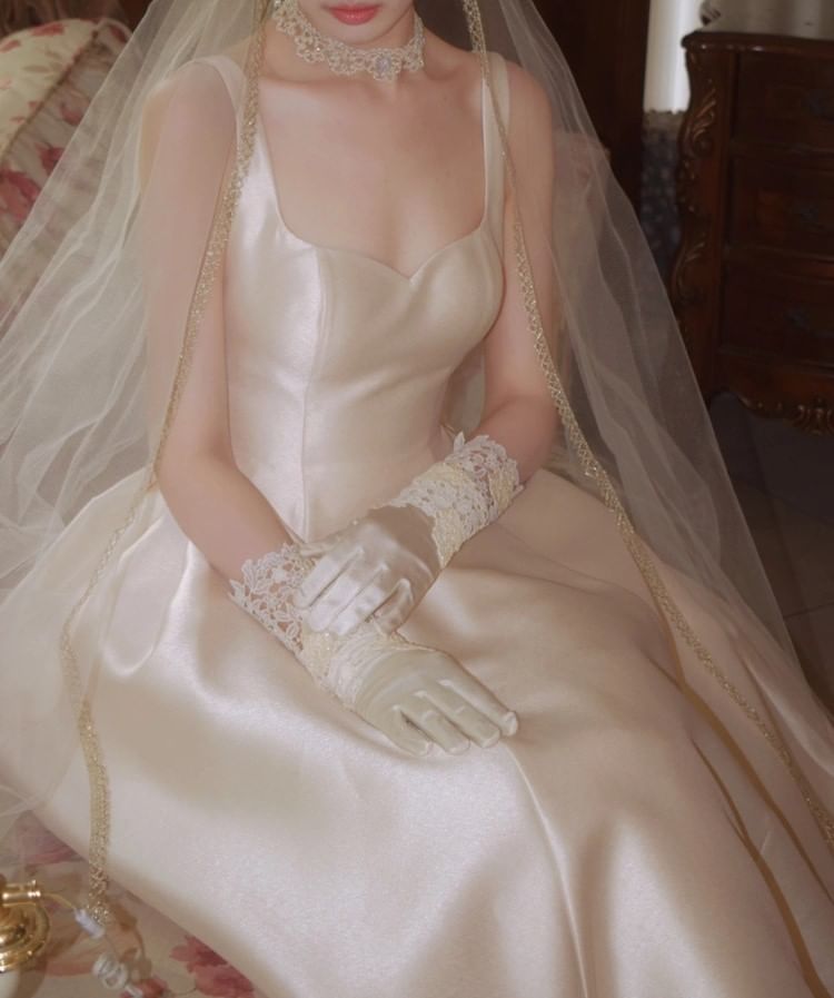 Sleeveless Plain Midi A-Line Wedding Dress