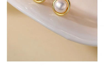 Faux Pearl Ear Stud