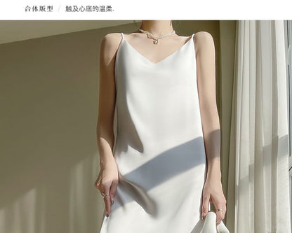 Thin Strap V-Neck Simple Maxi A-Line Dress