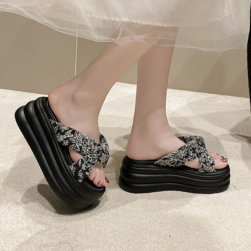 Platform Floral Patterned Slide Sandals