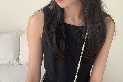 Strap Quilted Crossbody Bag Heart Chain