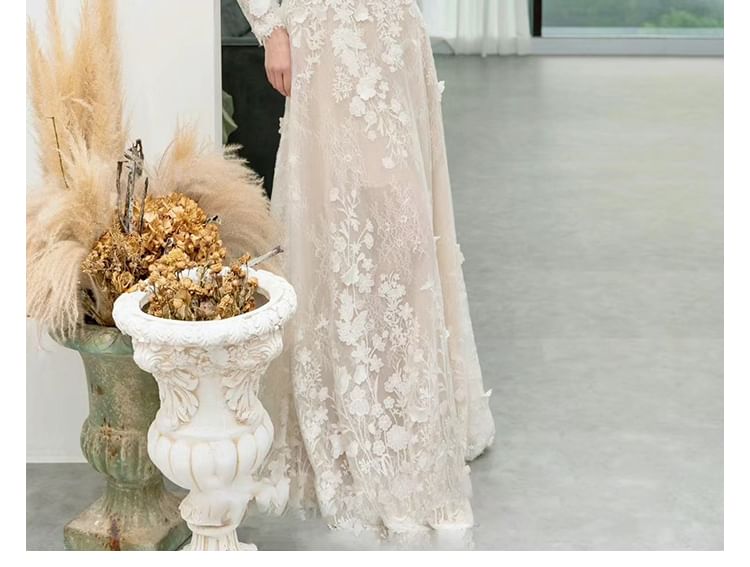Off-Shoulder Long-Sleeve A-Line Lace Wedding Gown
