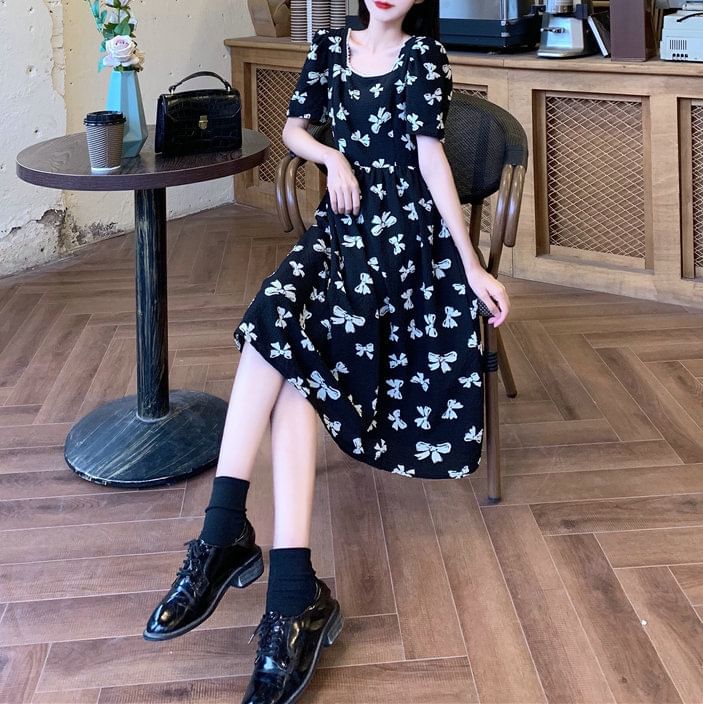 Short-Sleeve Square Neck Bow Print Panel Tie Back Midi A-Line Dress