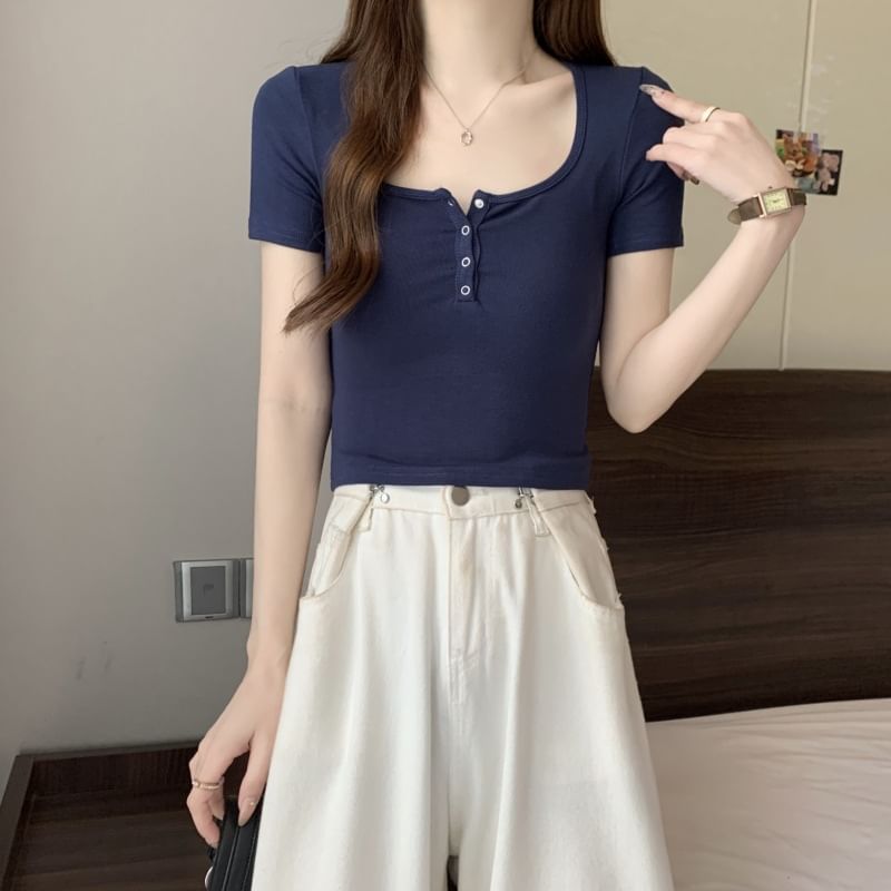 Short-Sleeve Henley Plain Tee