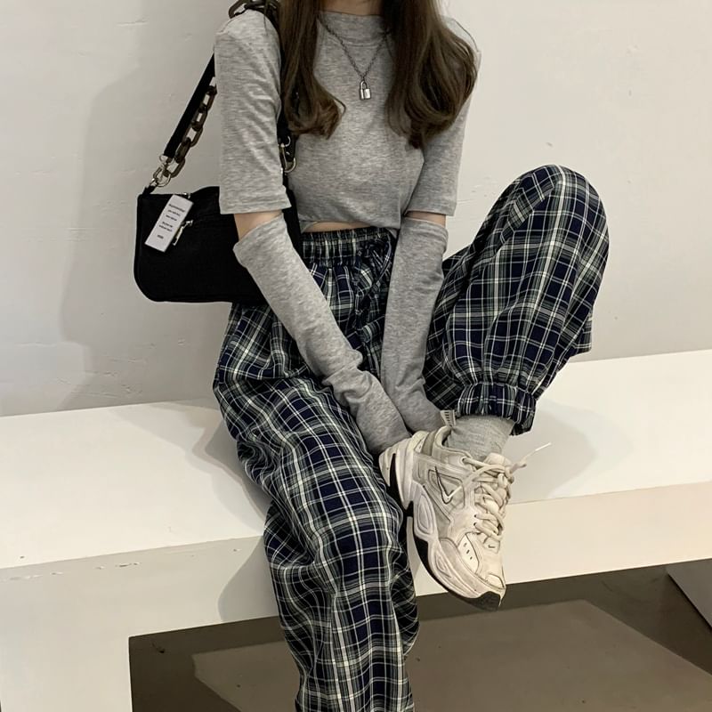 Long-Sleeve Plaid Shirt / Drawstring Waist Baggy Pants