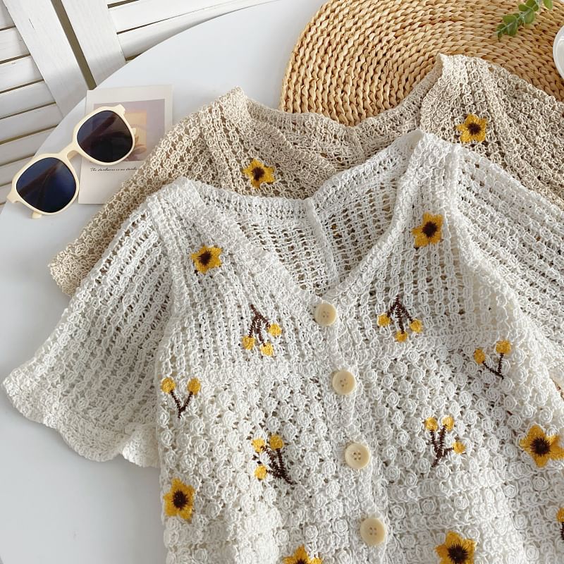 Short-Sleeve V-Neck Flower Embroidered Crochet Knit Top