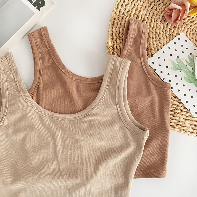 Scoop Neck Plain Crop Tank Top