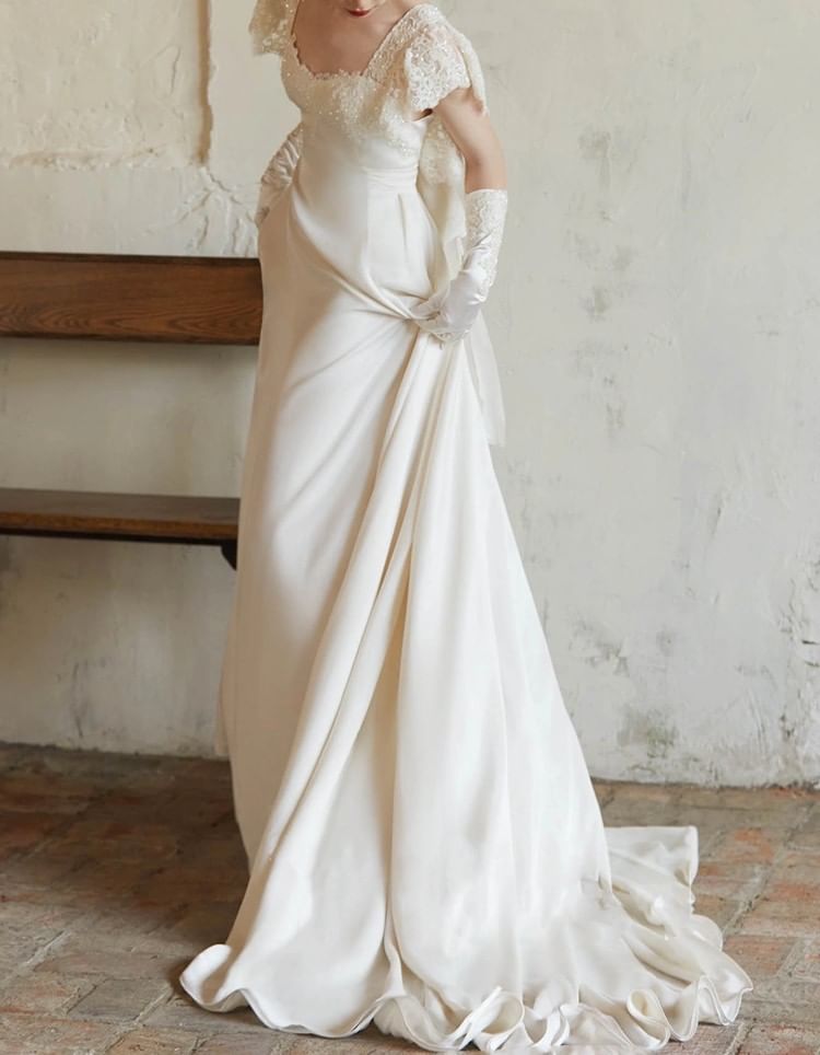 Square Neck Plain Lace Wedding Gown