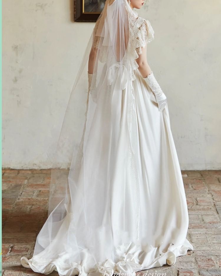 Square Neck Plain Lace Wedding Gown