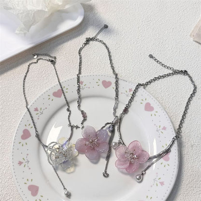 Floral Resin Pendant Alloy Choker
