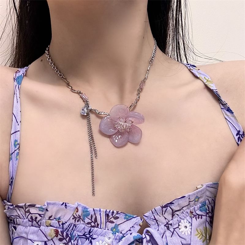 Floral Resin Pendant Alloy Choker