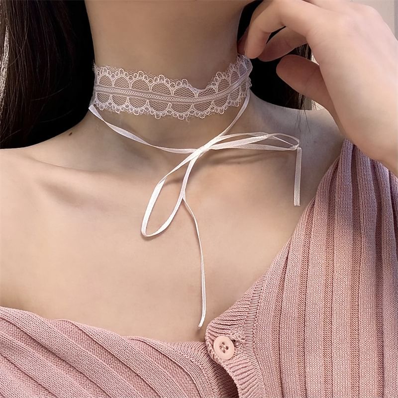 Ribbon Lace Choker