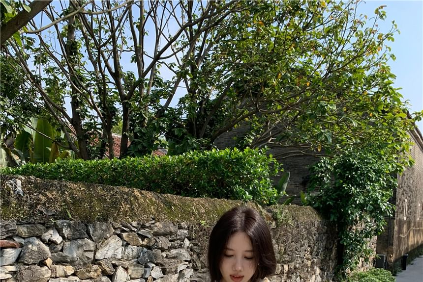 Cap-Sleeve V-Neck Plain Lace Panel Buttoned Eyelet Mini A-Line Dress / Maxi Mermaid Dress