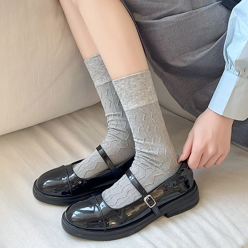 Wavy Striped Socks