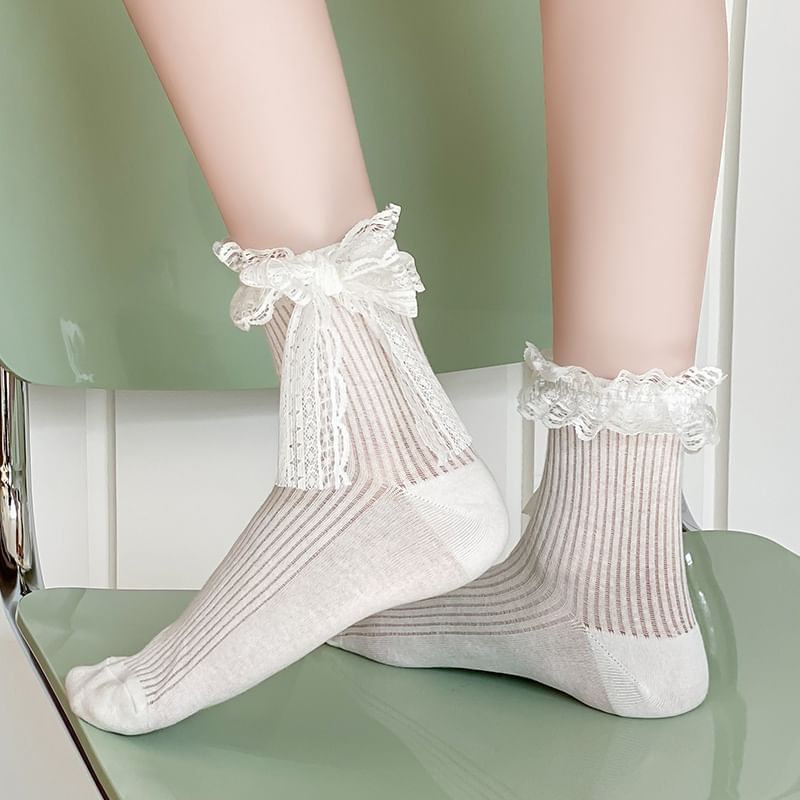 Lace Trim Bow Socks