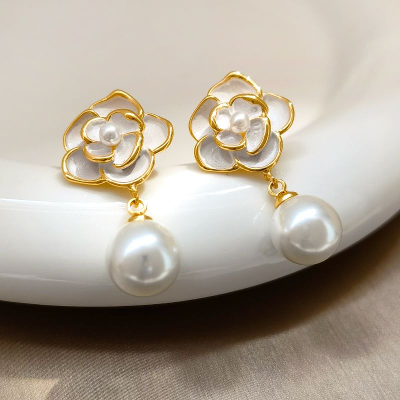 Floral Faux Pearl Alloy Stud Earring