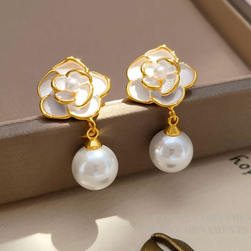 Floral Faux Pearl Alloy Stud Earring