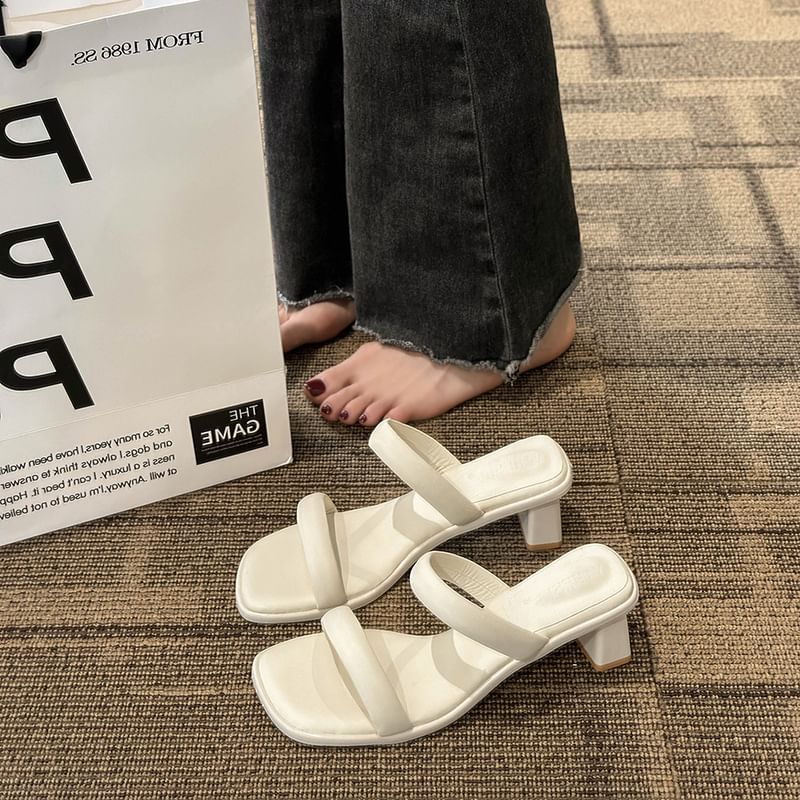 Low Heel Plain Sandals