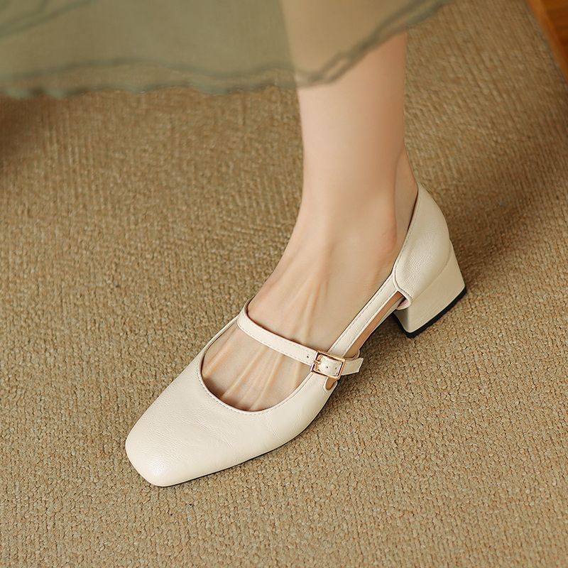 [42] Block Heel Pointy Sandals