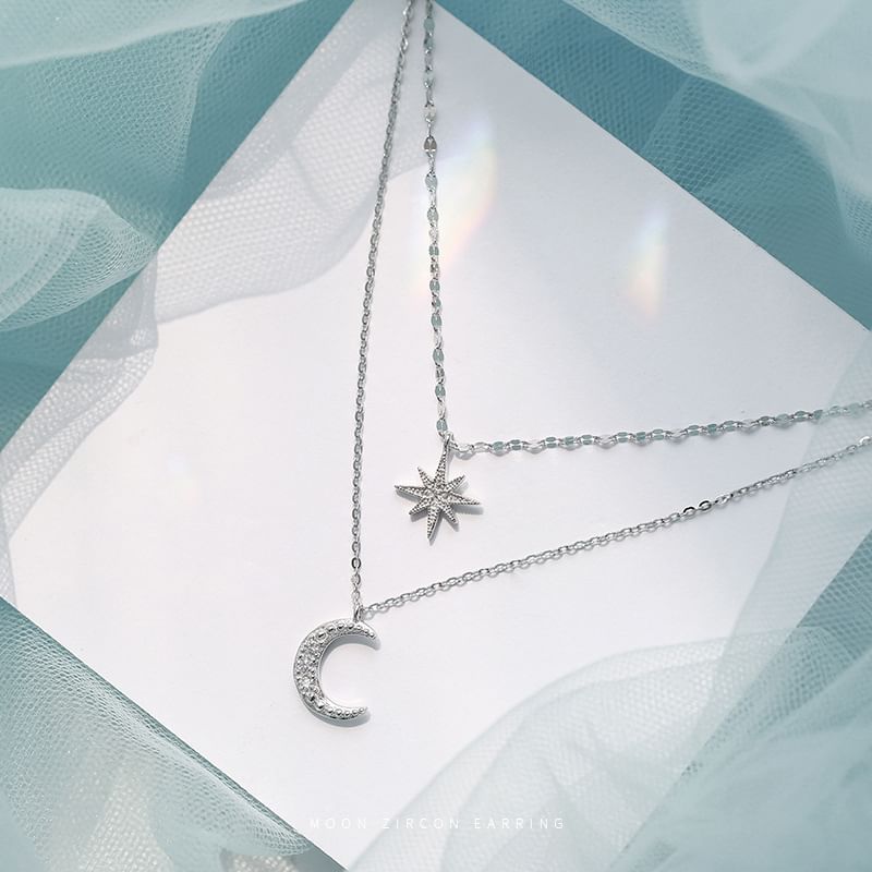 Collier ras du cou en alliage superposé avec pendentif lune et étoile